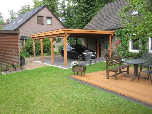 Gründach-Carport CLASSIC mit Holzblende