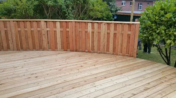 Terrassendielen/ Terrassenbelag Lärchenholz (kanadisch, trocken)