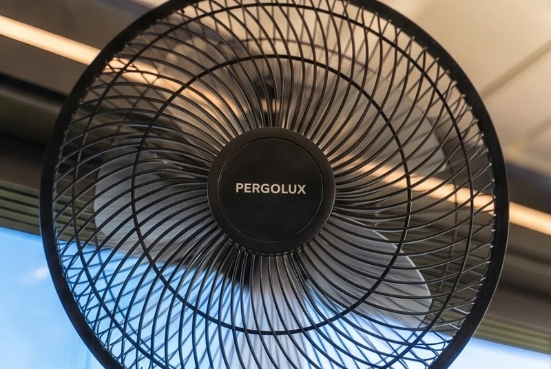PERGOLUX Ventilator