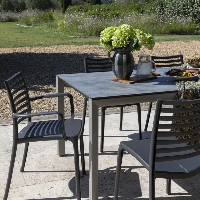 Table rectangulaire GREGGIA 160 x 95 cm
