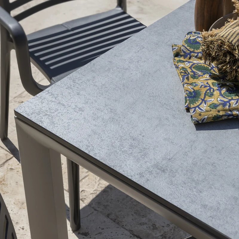 Table rectangulaire GREGGIA 160 x 95 cm