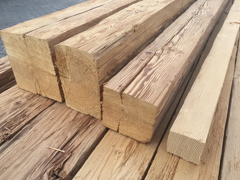 Lärche Balken gehackt 6/6 cm