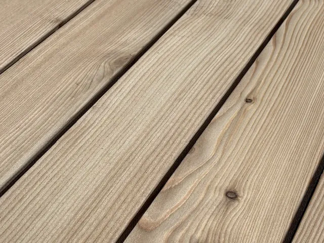 Lärche Riftschnitt 120mm Holzterrassen verdeckt montiert ohne Schrauben