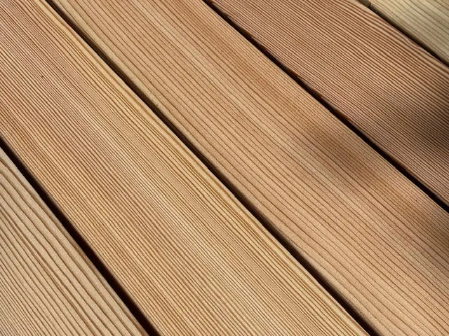 Lärche Riftschnitt 120mm Holzterrassen verdeckt montiert ohne Schrauben