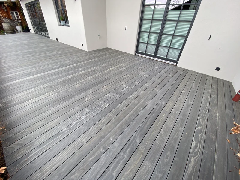 Accoya grey Holzterrassen Diele verdeckt montiert ohne Schrauben