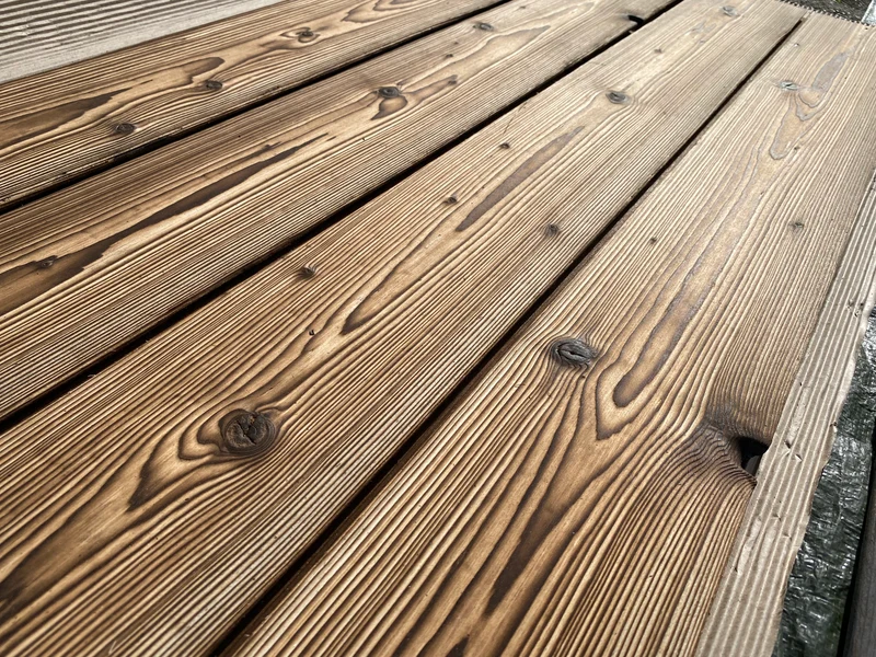 Fichte braun gebrannt 120 x 20mm Muster