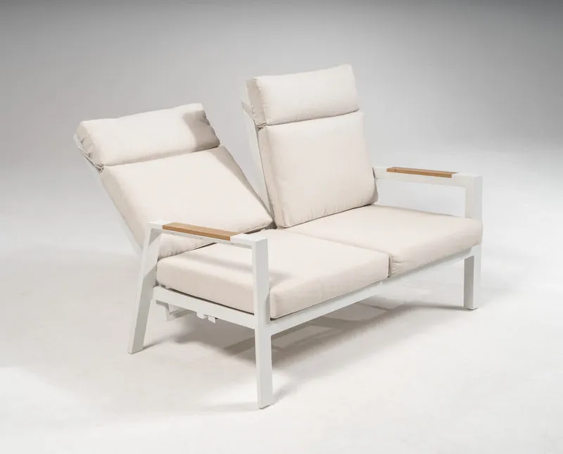 Adrian Gartenlounge