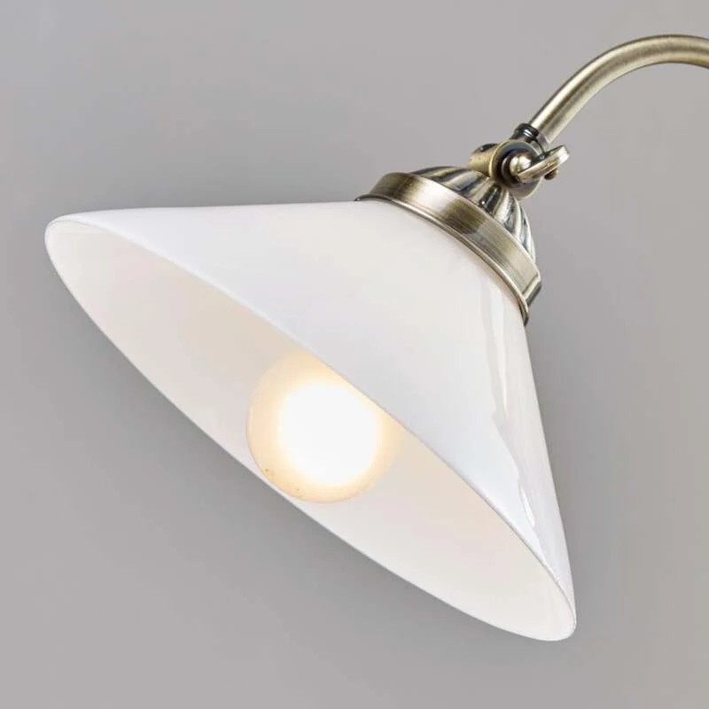B-Ware Lindby Tischlampe Otis LED Lampe höhenverstellbar altmessing Glas 60,5cm E14