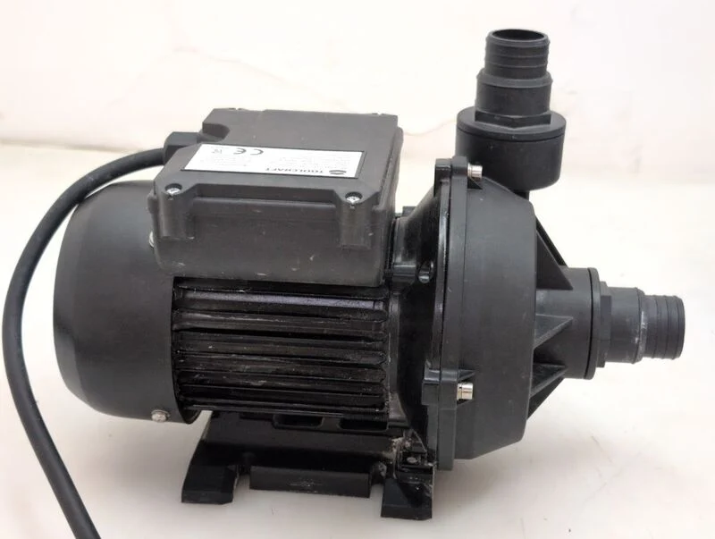 D-Ware TOOLCRAFT Sandfilteranlage 7900l/h Wasserpumpe Poolpumpe 220V 250W IPX5 32mm