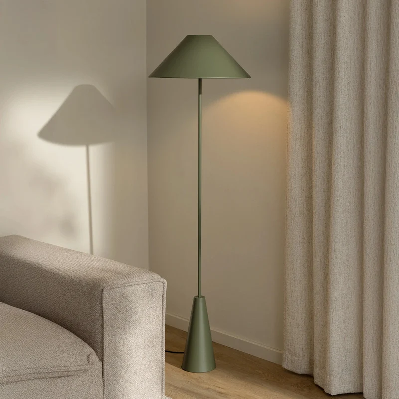 B-Ware Globen Lighting Stehleuchte Standleuchte Cannes grün Metall 140 cm E27 LED Lampe