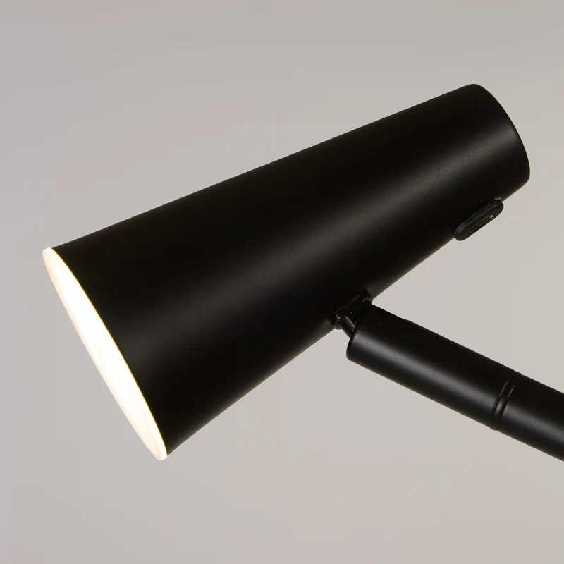 B-Ware searchlight Stehleuchte Bodenlampe LED Akku schwarz matt Eisen dimmbar USB