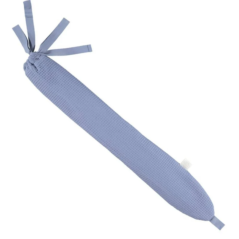 Lange blaue Wärmflasche