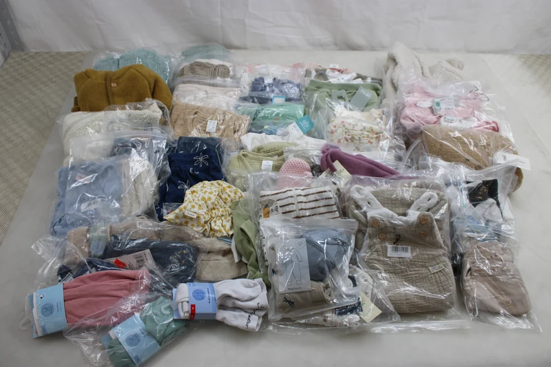 B-Ware Restposten Baby Kleidung Strampler Schlafsack Körper Little One Feetje 57 Stück