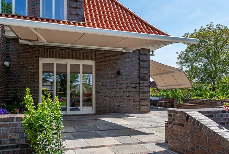 Vollkassetten-Gelenkarmmarkise 300 - 800 cm Breite anthrazit