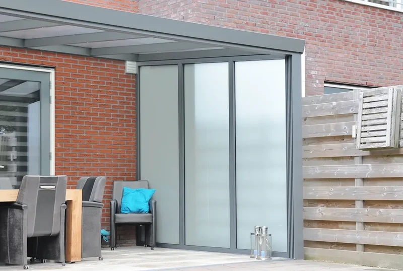 Feste Seitenwand grau (RAL9007) inkl. Sicherheitsglas