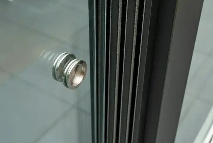 Glasschiebewand schwarz (RAL 9005) 8mm
