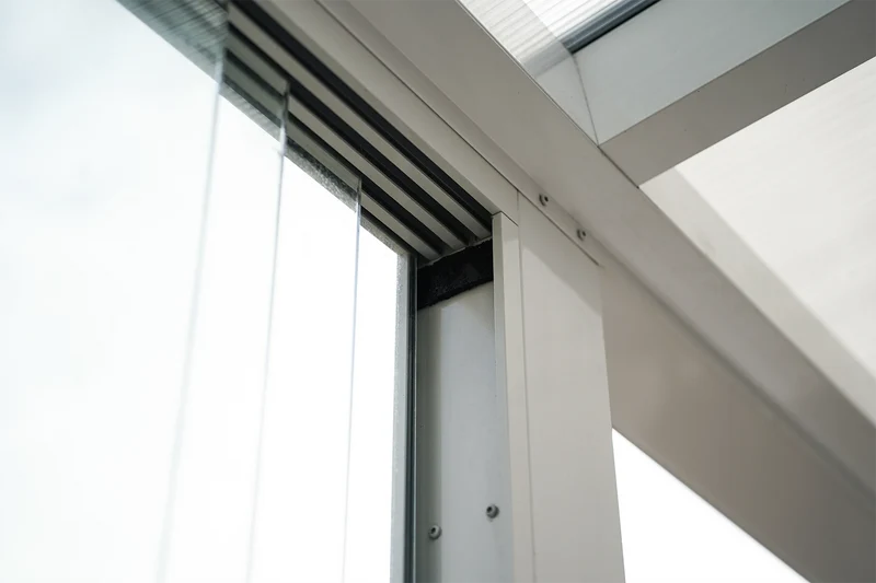 Glasschiebewand schwarz (RAL 9005) 10mm