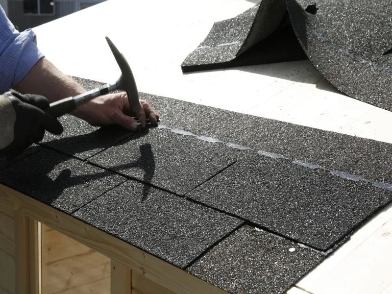Montage 25 Pakete Bitumen Dachschindeln