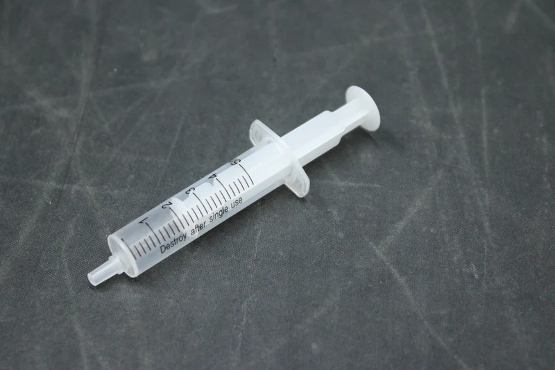 B-Ware Einmalspritze Spritze Injektionsspritze 5 ml Steril Gut ablesbar 100 Stück