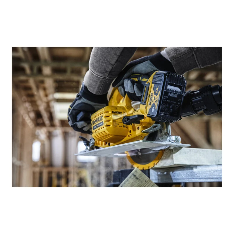 B-Ware DeWalt Handkreissäge DCS570NT-XJ Akku Säge 18V Li-Ion 5200min-1 50° Neigung