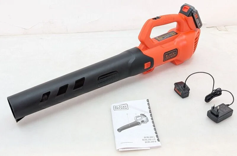 B-Ware Black & Decker Akku-Gebläse BCBL200L-QW 18V Laubbläser mit Akku und Ladegerät