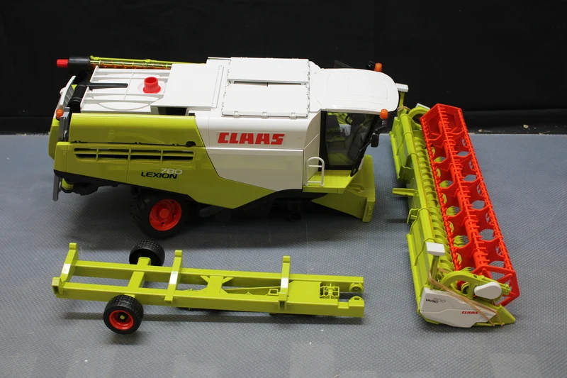 D-Ware Bruder Claas Lexion 780 Terra Trac Mähdrescher Landwirtschaft DEFEKTWARE
