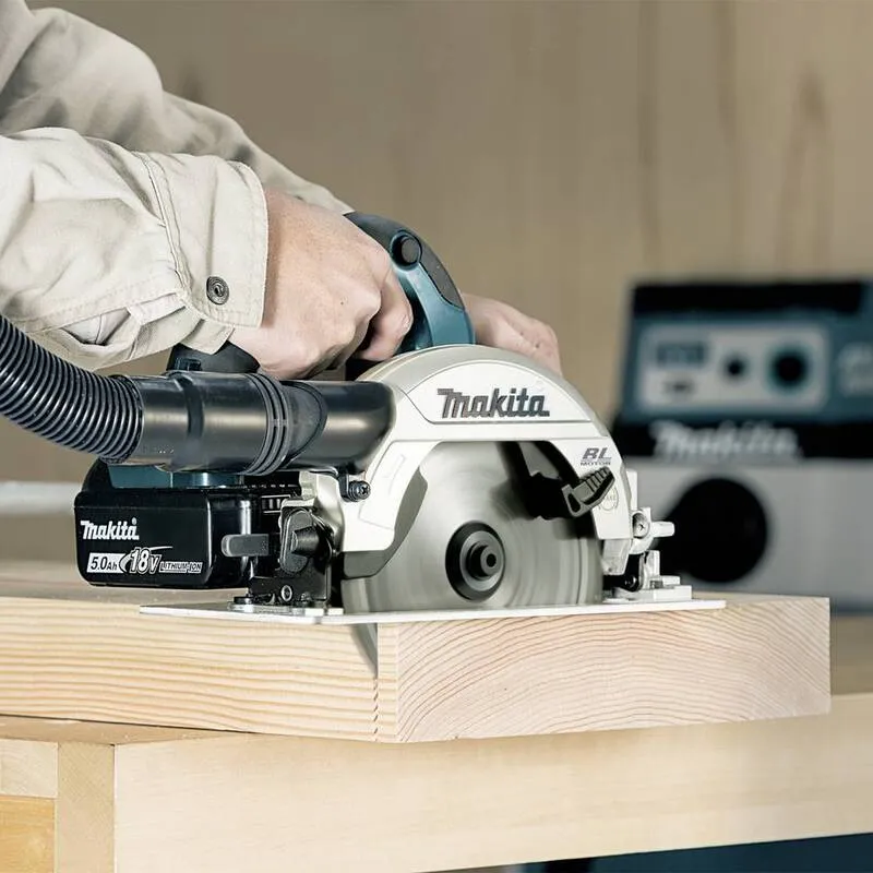 B-Ware Makita Akku-Handkreissäge DHS661RTJU 57mm Schnitttiefe 2 Akkus Ladegerät